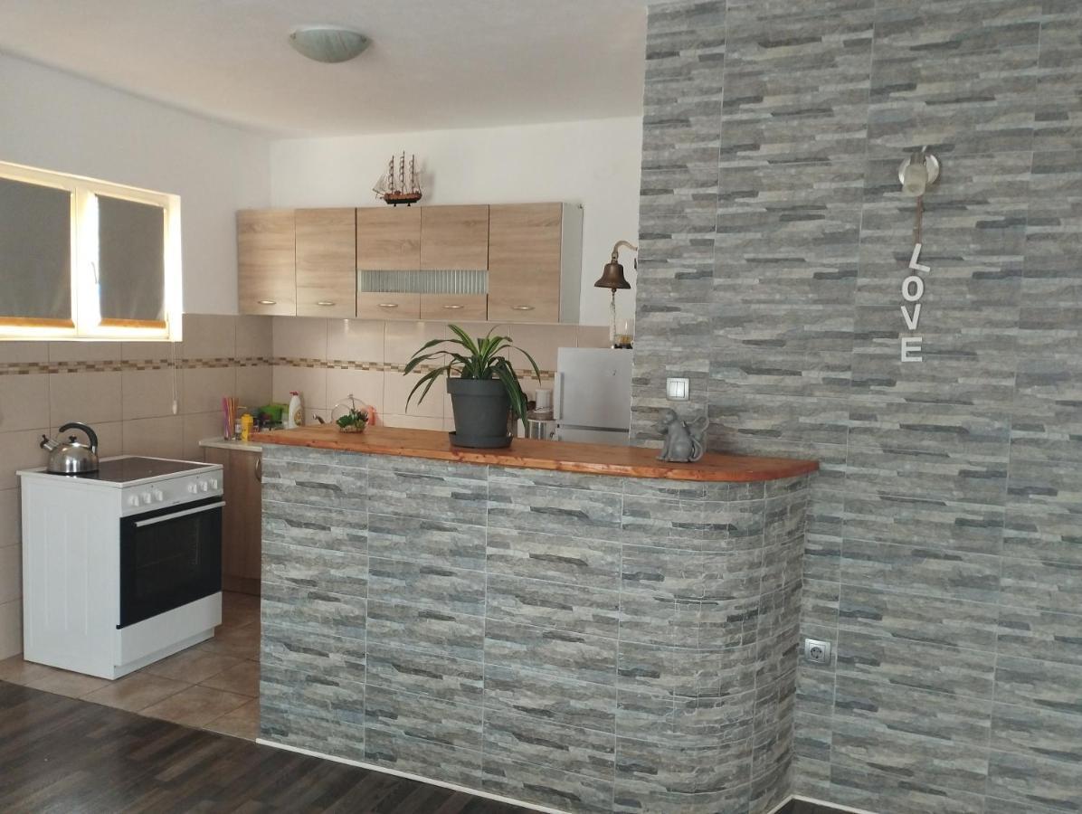 Pocanic'S Apartment โกตอร์ ภายนอก รูปภาพ